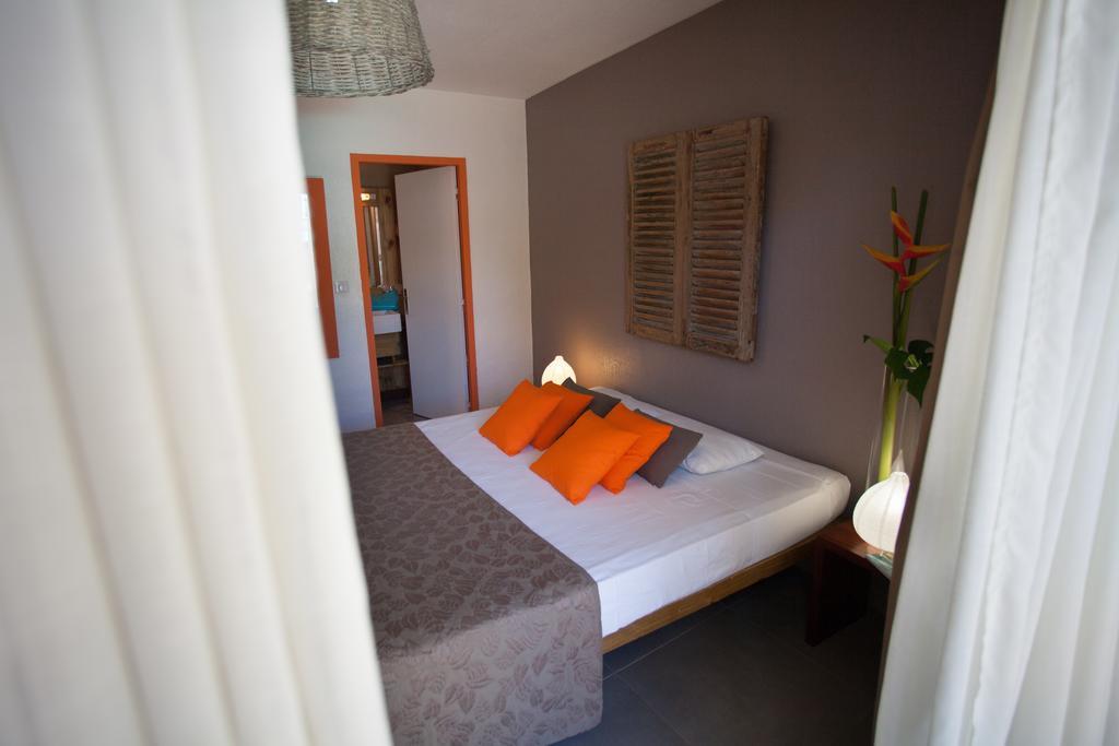 Hotel Exsel Ermitage Saint-Gilles Les Bains Room photo